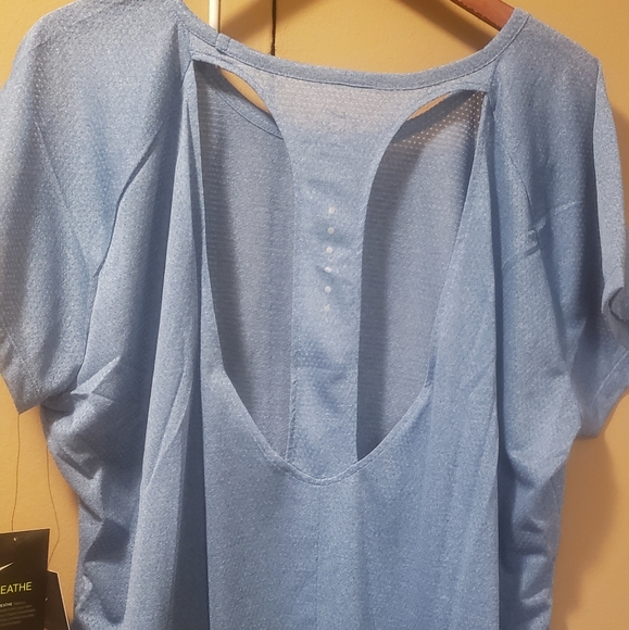 Plus-size nike dry fit top - Picture 3 of 3